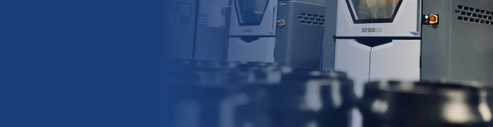 Stratasys 3D-skrivare i produktionsmiljö – additiv tillverkning i industriell produktion